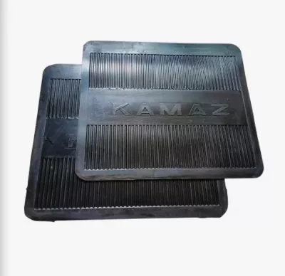 Брызговик передний надпись КАМАZ 5320-8403185 (2 шт)