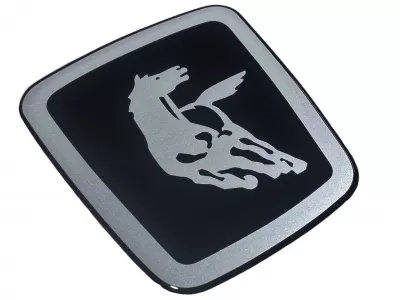 Эмблема (наклейка-логотип Конь) на рейсталинговую панель 2843, 07061