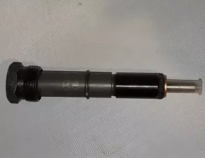 Форсунка топливная Е-2 14мм (6ВТ, EQB180) 3283576/3802327 DVMARK 3283562A