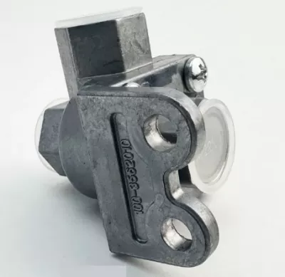 Клапан ам КАМАЗ, ЗИЛ, МАЗ перепускной двухмагистральный