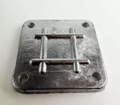 Крышка шкворня нижняя алюминиевая 6520-3001055