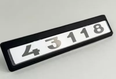 Табличка кабины 43118 старого образца (чернобелые) 43118-8202074